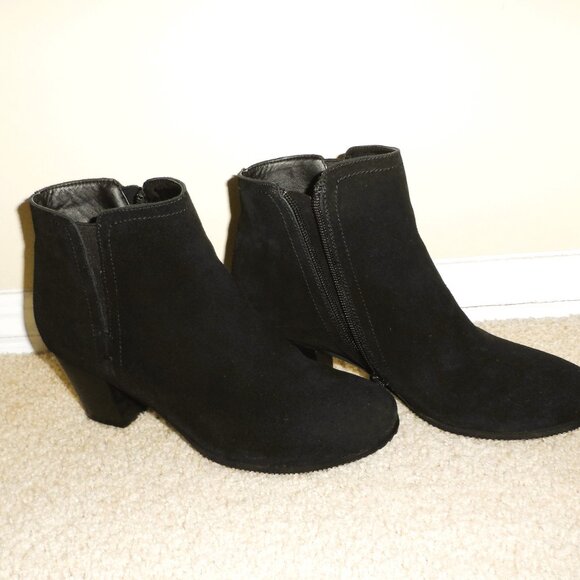 Suede Leather Black Ankle Boot with Heel  size 7.5 - Picture 2 of 10